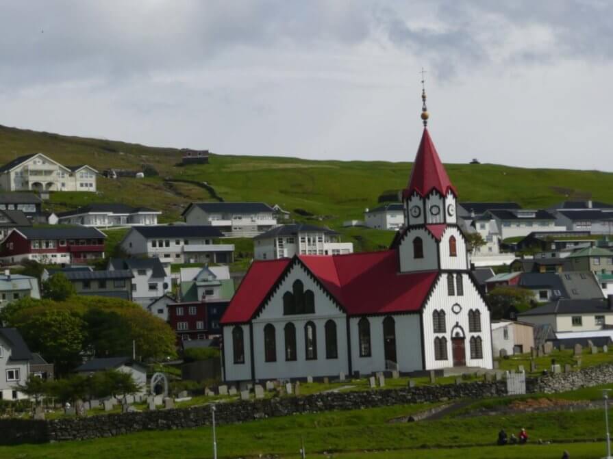 Kościół w Sandavagur na Wyspie Vagar
