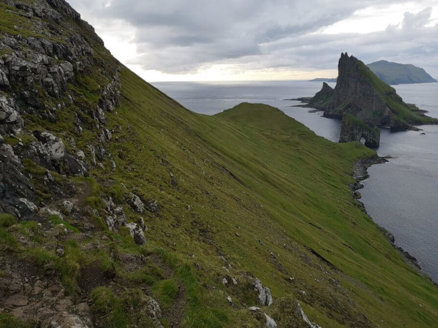 Tindholmur i Drangarninr z Wyspy Vagar